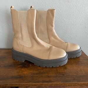 Sam Edelman Chelsea Boot Size 8.5 Wellington Lug Sole Sesame Leather